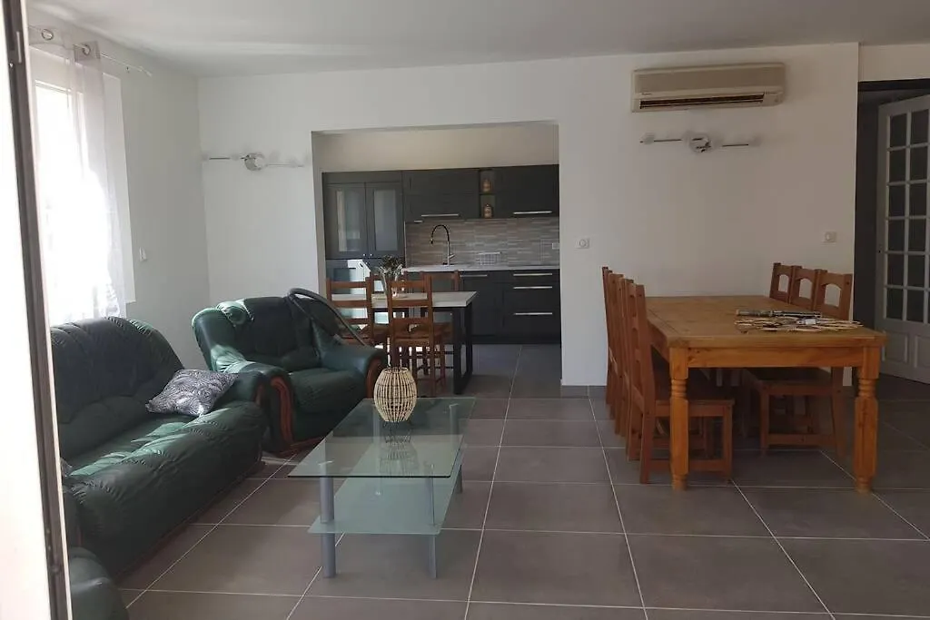 Casevielle La Villa contacts